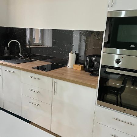 Appartement Luxe Jaune Saint-Etienne  Exteriér fotografie