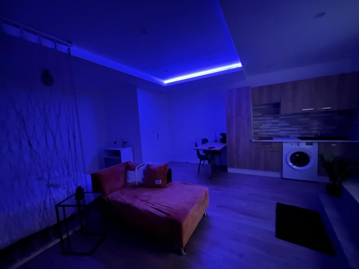 Appartement Luxe Jaune Saint-Etienne  Exteriér fotografie