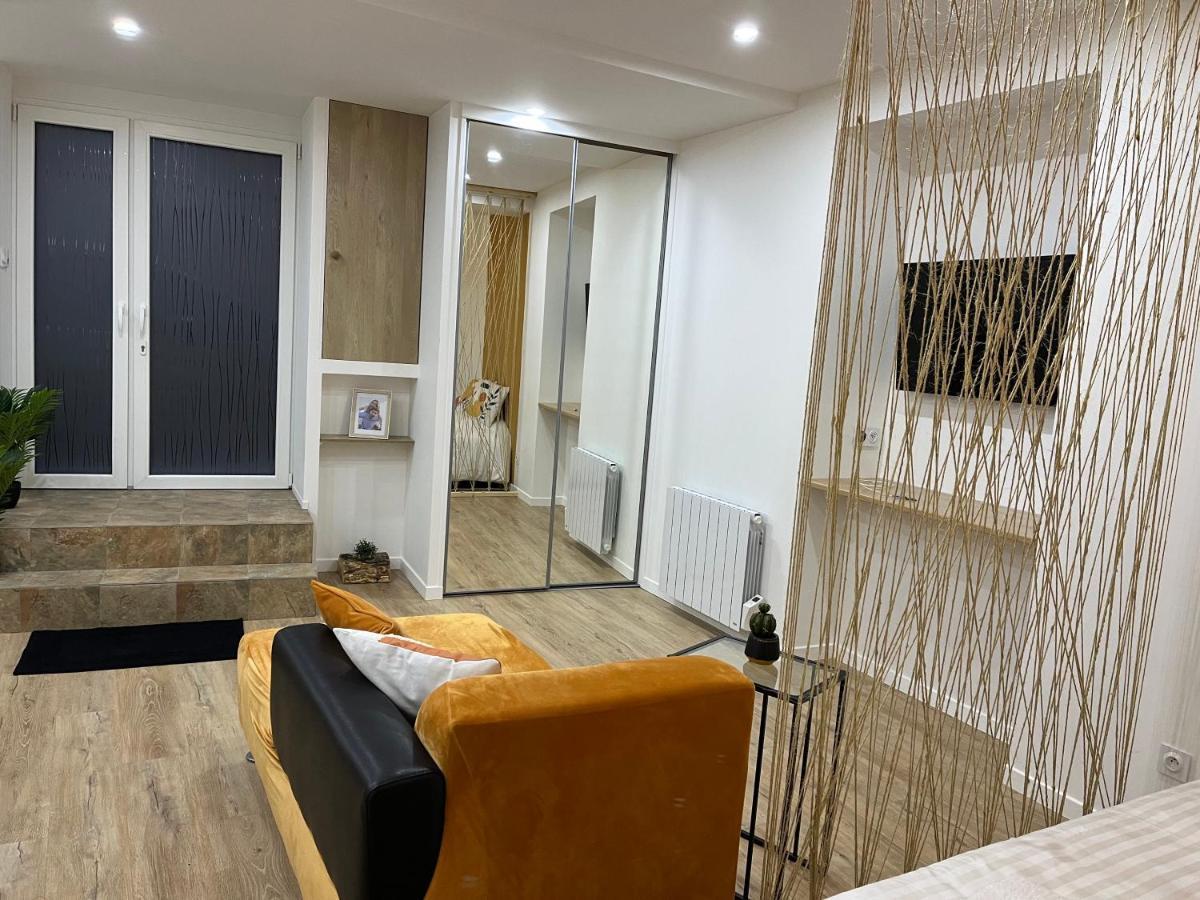 Appartement Luxe Jaune Saint-Etienne  Exteriér fotografie