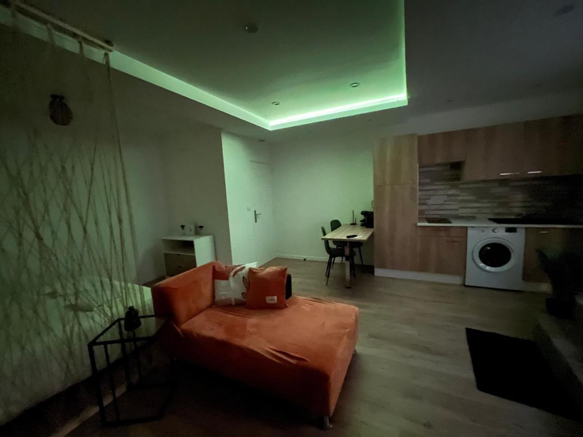 Appartement Luxe Jaune Saint-Etienne  Exteriér fotografie