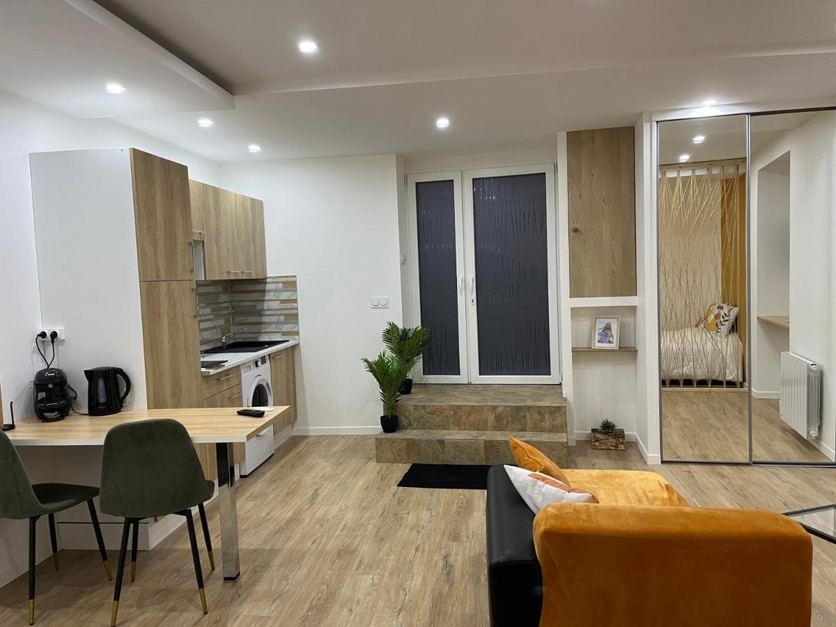Appartement Luxe Jaune Saint-Etienne  Exteriér fotografie